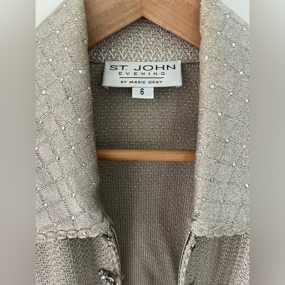 St. John Silver Textured Blazer - Picture 3 of 14